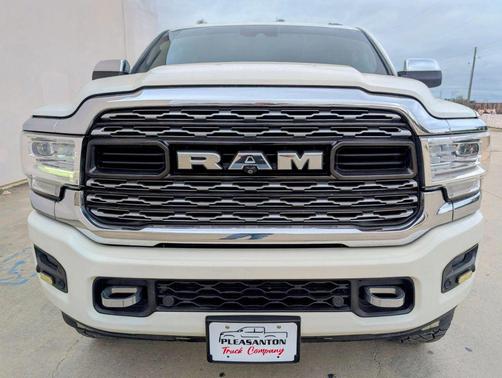 2019 RAM 3500 Limited Crew Cab 4x4 6'4' Box