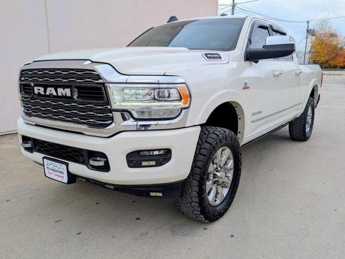 2019 RAM 3500 Limited Crew Cab 4x4 6'4' Box