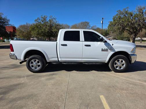 2017 RAM 2500 Tradesman Crew Cab 4x4 6'4' Box