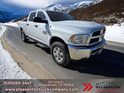 2017 RAM 2500 Tradesman Crew Cab 4x4 6'4' Box