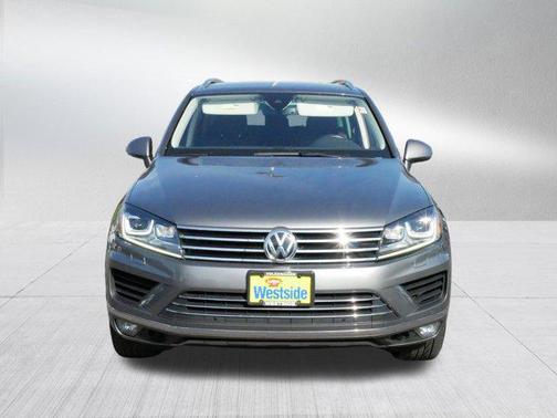 2016 Volkswagen Touareg VR6 Sport