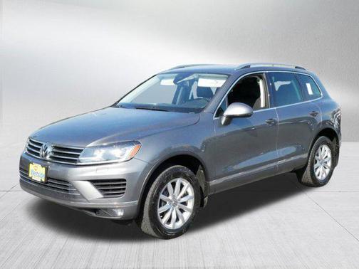 2016 Volkswagen Touareg VR6 Sport