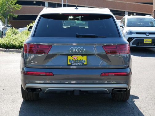 Samurai Gray Metallic 2019 Audi Q7 55 Premium Plus
