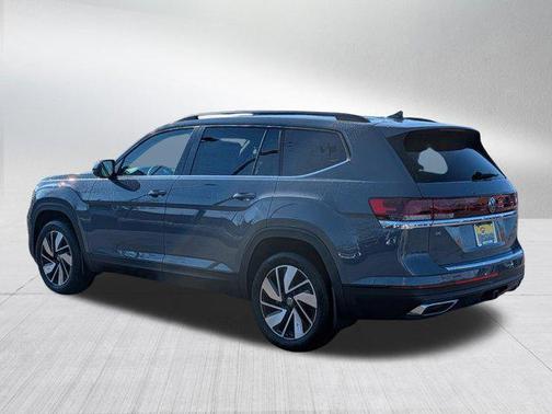 Pure Gray 2026 Volkswagen Atlas 2.0T SE w/Technology 4MOTION