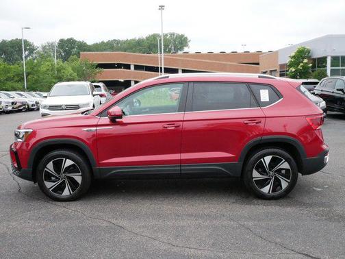 2024 Volkswagen Taos 1.5T SE
