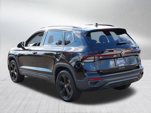 2025 Volkswagen Taos 1.5T SE Black
