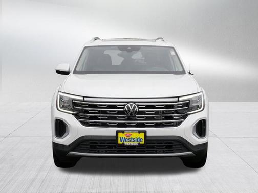 Opal White Pearl 2024 Volkswagen Atlas 2.0T SEL