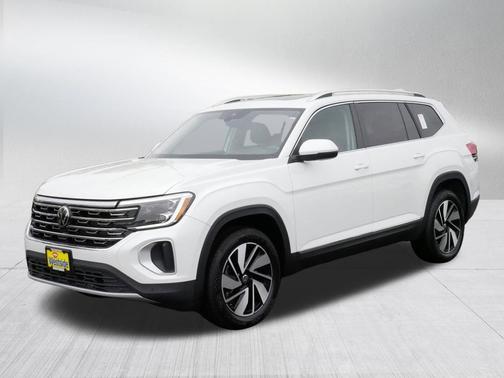 Opal White Pearl 2024 Volkswagen Atlas 2.0T SEL