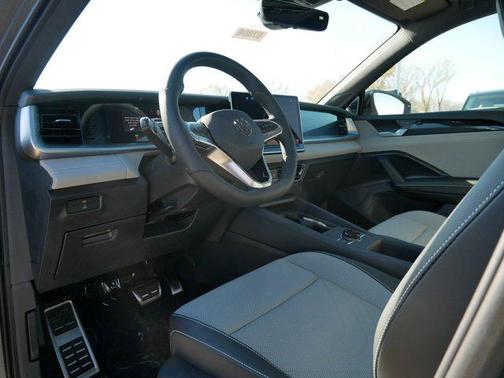 2026 Volkswagen Tiguan 2.0T SE R-Line Black 4MOTION