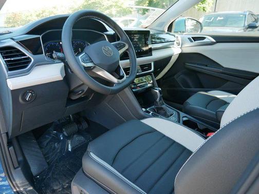 2025 Volkswagen Taos 1.5T SEL