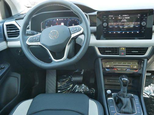 2025 Volkswagen Taos 1.5T SEL