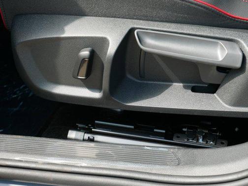 2025 Volkswagen Golf GTI 2.0T SE DSG