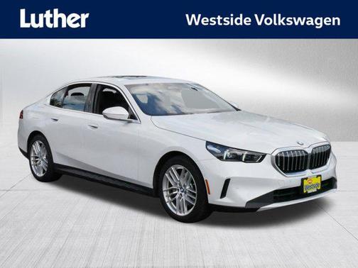2025 BMW 530 i xDrive