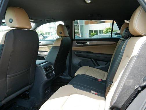 2025 Volkswagen Atlas Cross Sport 2.0T SE