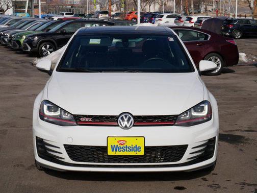 2017 Volkswagen Golf GTI 2.0T SE 4-Door