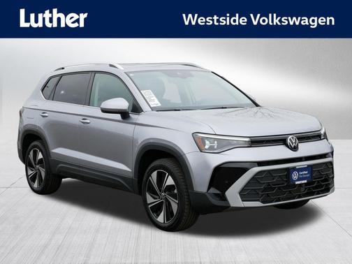 Pyrite Silver Metallic 2025 Volkswagen Taos 1.5T SE