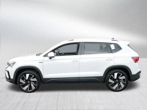 2024 Volkswagen Taos 1.5T SEL