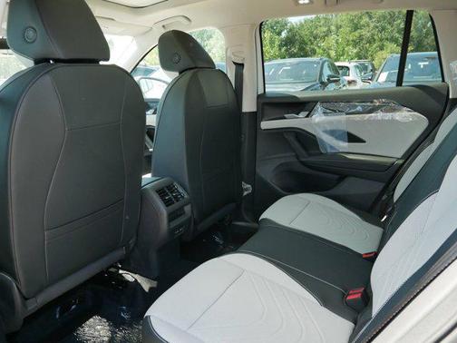 2025 Volkswagen Tiguan 2.0T SE 4MOTION