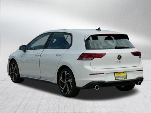 2025 Volkswagen Golf GTI 2.0T SE DSG