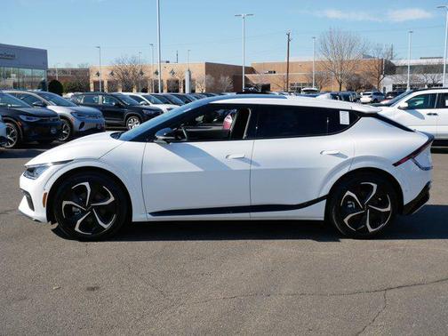 Snow White Pearl 2024 Kia EV6 GT-Line