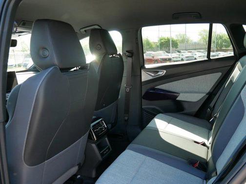 2025 Volkswagen ID.4 AWD Pro