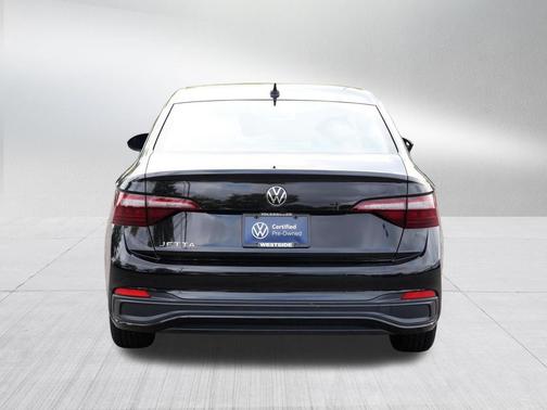 Deep Black Pearl 2023 Volkswagen Jetta 1.5T Sport