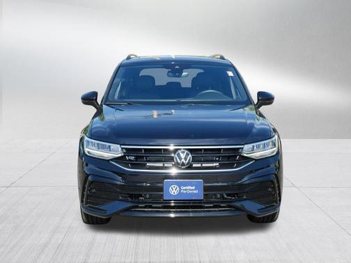 Deep Black Pearl 2024 Volkswagen Tiguan 2.0T SE R-Line Black 4MOTION