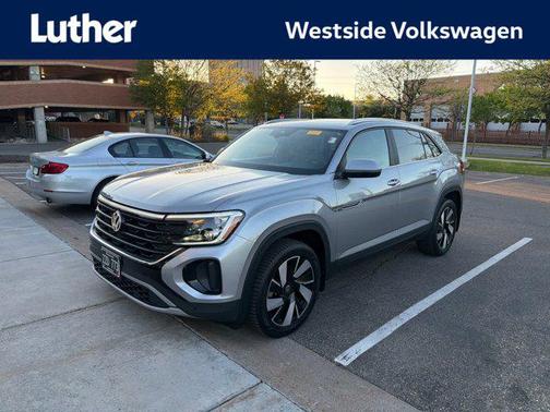 Silver Mist Metallic 2024 Volkswagen Atlas Cross Sport 2.0T SE w/Technology 4MOTION