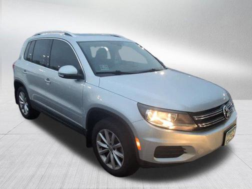 2017 Volkswagen Tiguan 2.0T Wolfsburg Edition
