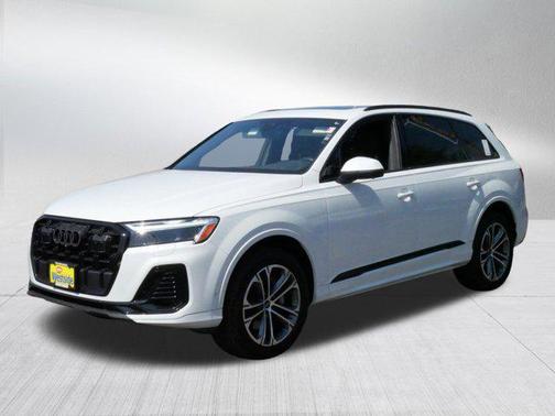 2025 Audi Q7 45 Premium Plus
