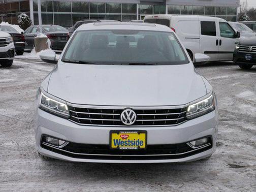2017 Volkswagen Passat 1.8T SE