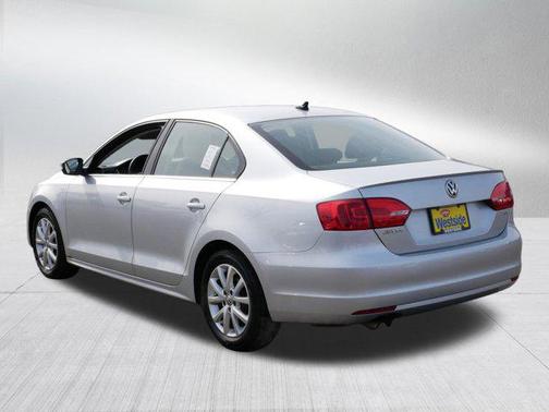 Reflex Silver Metallic 2014 Volkswagen Jetta Auto SE w/Connectivity