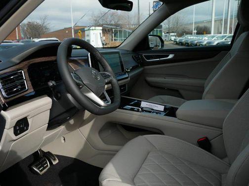 2025 Volkswagen Atlas 2.0T SEL Premium R-Line 4MOTION