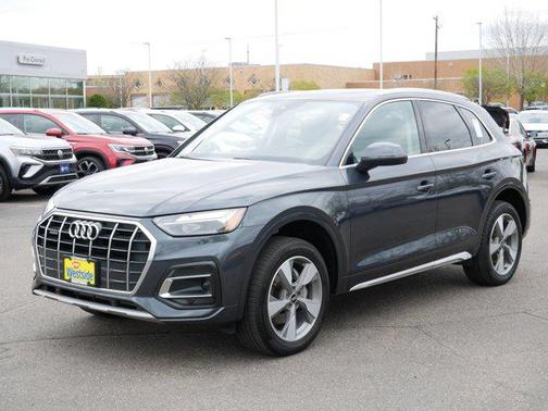Manhattan Gray Metallic 2023 Audi Q5 40 Premium