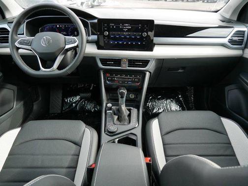 2025 Volkswagen Taos 1.5T SEL