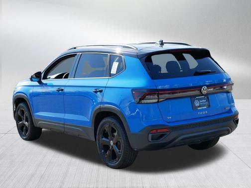 Cornflower Blue w/Deep Black Roof 2025 Volkswagen Taos 1.5T SE Black