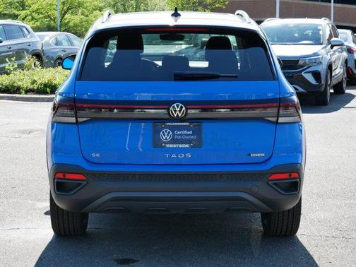 Cornflower Blue w/Deep Black Roof 2025 Volkswagen Taos 1.5T SE Black