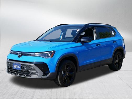 Cornflower Blue w/Deep Black Roof 2025 Volkswagen Taos 1.5T SE Black