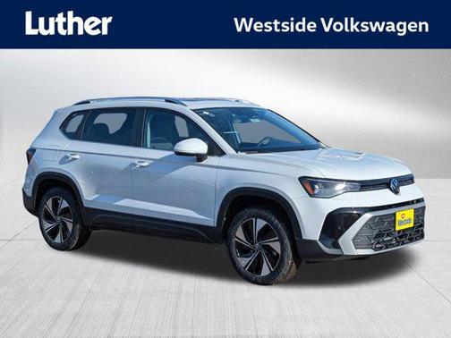 Pure White 2026 Volkswagen Taos SE
