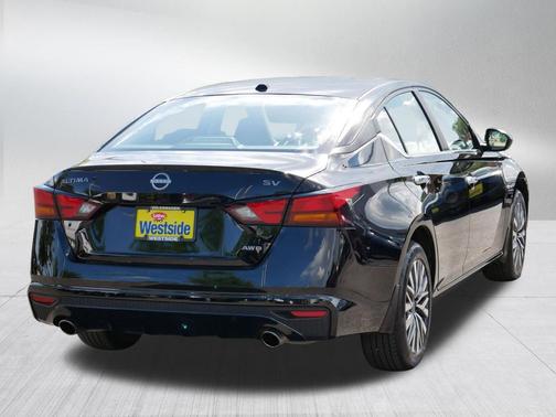 Super Black 2024 Nissan Altima 2.5 SV
