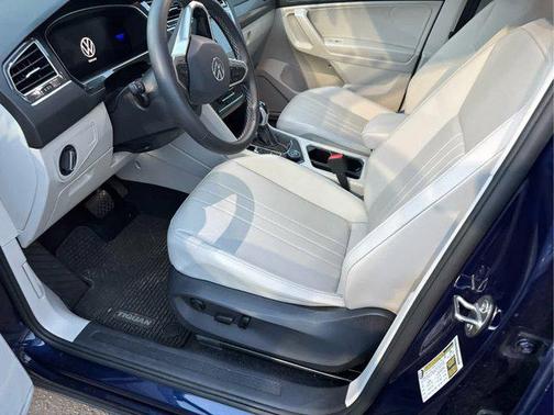 2024 Volkswagen Tiguan 2.0T SE 4MOTION