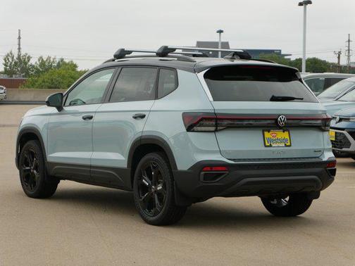 2025 Volkswagen Taos 1.5T SE Black