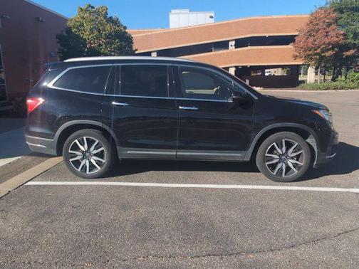 2021 Honda Pilot Touring 8-Passenger