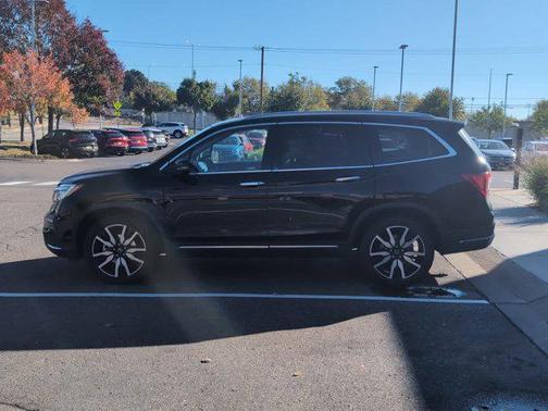 2021 Honda Pilot Touring 8-Passenger
