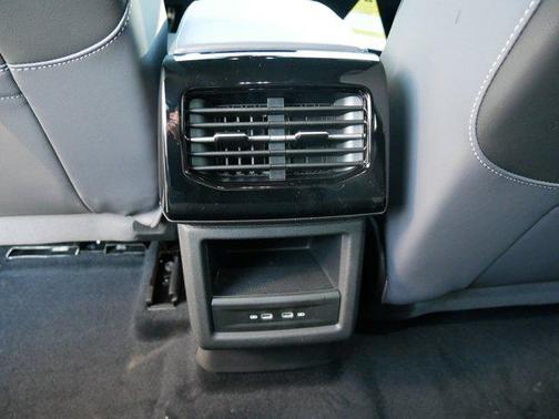 2025 Volkswagen ID.4 Pro