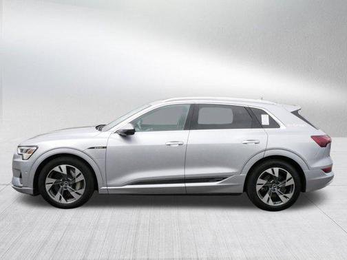 2021 Audi e-tron Prestige