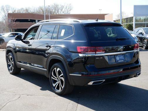 Deep Black Pearl 2023 Volkswagen Atlas 3.6L SEL