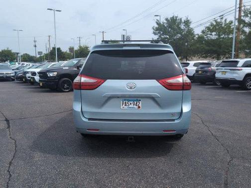 2016 Toyota Sienna XLE