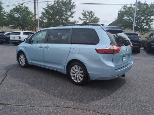 2016 Toyota Sienna XLE