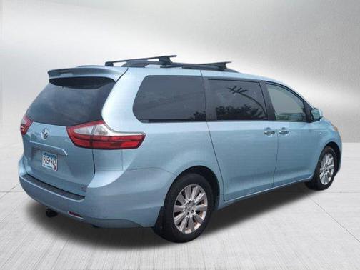 2016 Toyota Sienna XLE